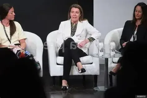 Marisa Meseguer Linares
